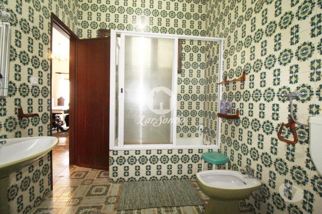 Apartamentos a venda Vila do Conde - Fotos para Moradia T6 c negócio no R C no centro de Vila do Conde