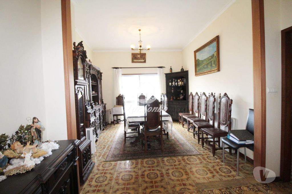 Apartamentos a venda Vila do Conde - Fotos para Moradia T6 c negócio no R C no centro de Vila do Conde