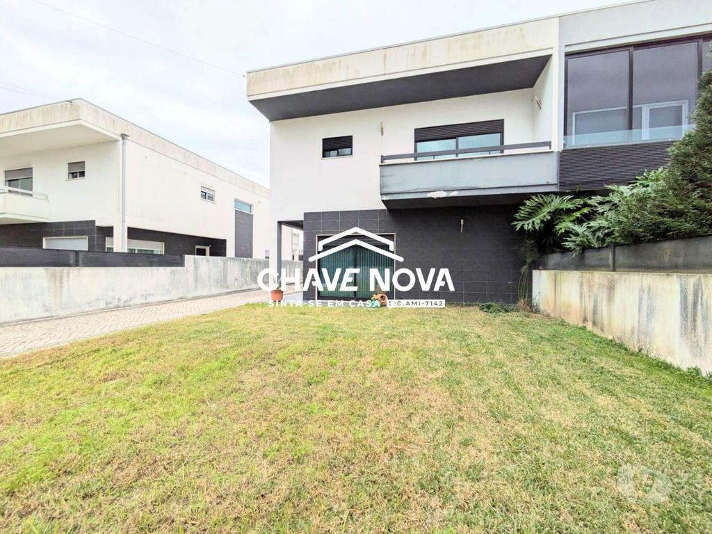 Apartamentos a venda Oliveira do Bairro - Fotos para Moradia geminada T4 para venda na Palhaça, em Oliveira do Bairro