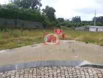 Vila-nova-de-famalicao-Lotes para moradias (245-T-00990)