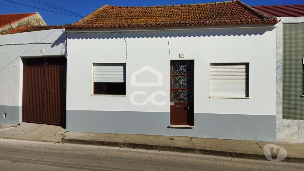 Apartamentos a venda Alpiarça - Fotos para Alpiarca-Moradia Usada com anexo e quintal (235 M 01414)