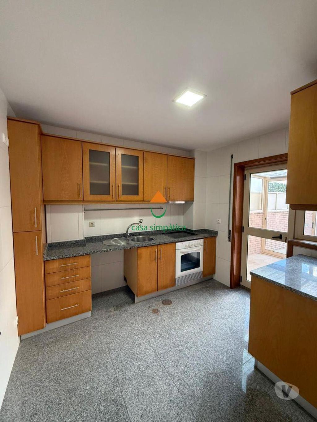 Apartamentos a venda Porto - Fotos para Porto-T2 Ramalde - Porto (CS-661)
