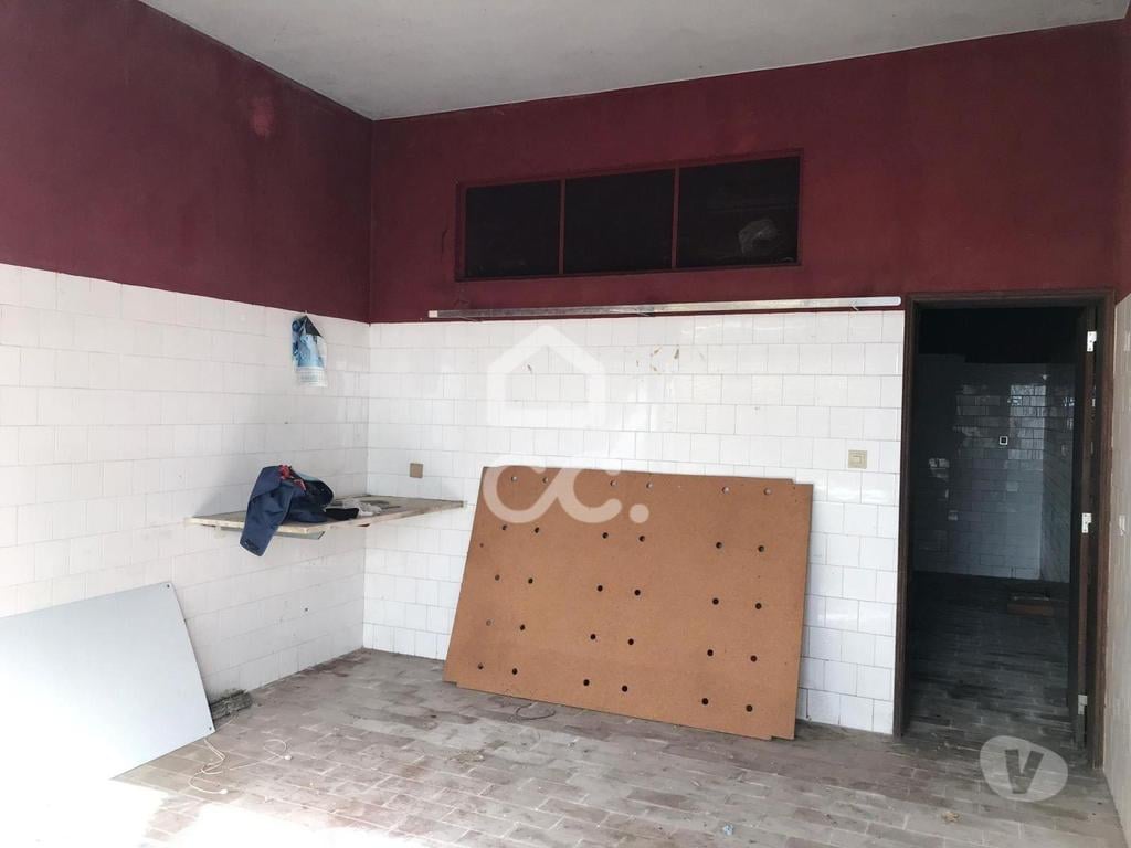 Comprar Loja Tomar - Fotos para Prédio em Construção - Excelente oportunidade