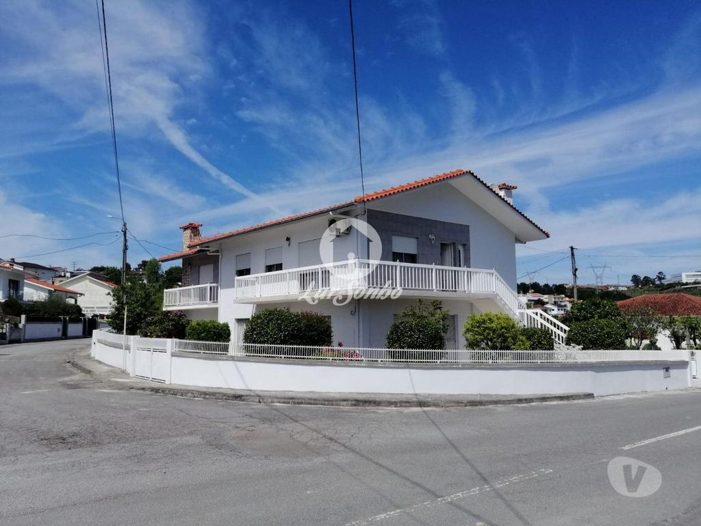 Apartamentos a venda Guimarães - Fotos para Guimaraes-Moradia Individual em Gondar (245-M-01588)