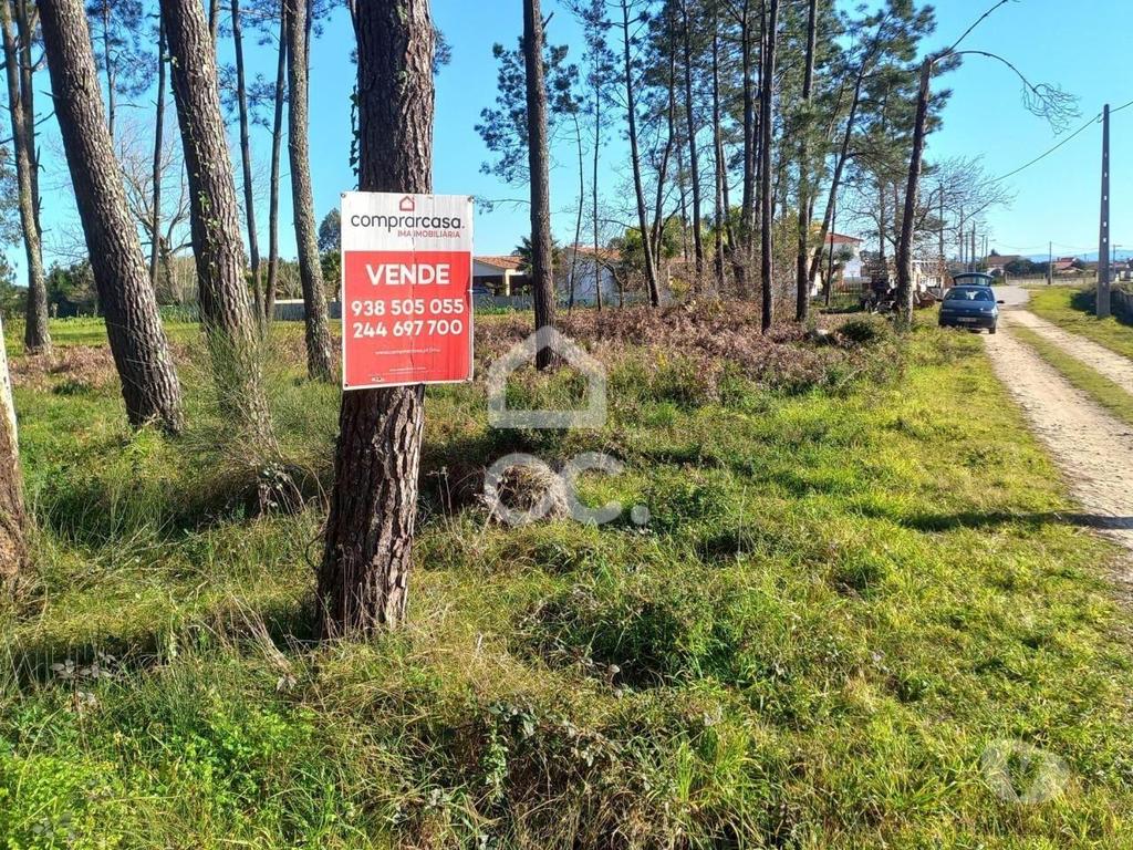 Terrenos Leiria - Fotos para VENDE-SE--- Terreno com a área de 1905 m2 , com 51,50 m2 de