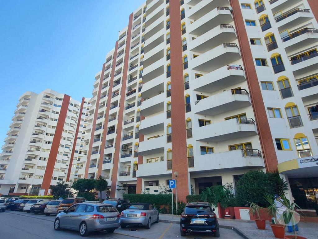 Apartamentos a venda Portimão - Fotos para T1 transformado em T2 Remodelado no Clube Praia da Rocha A 2
