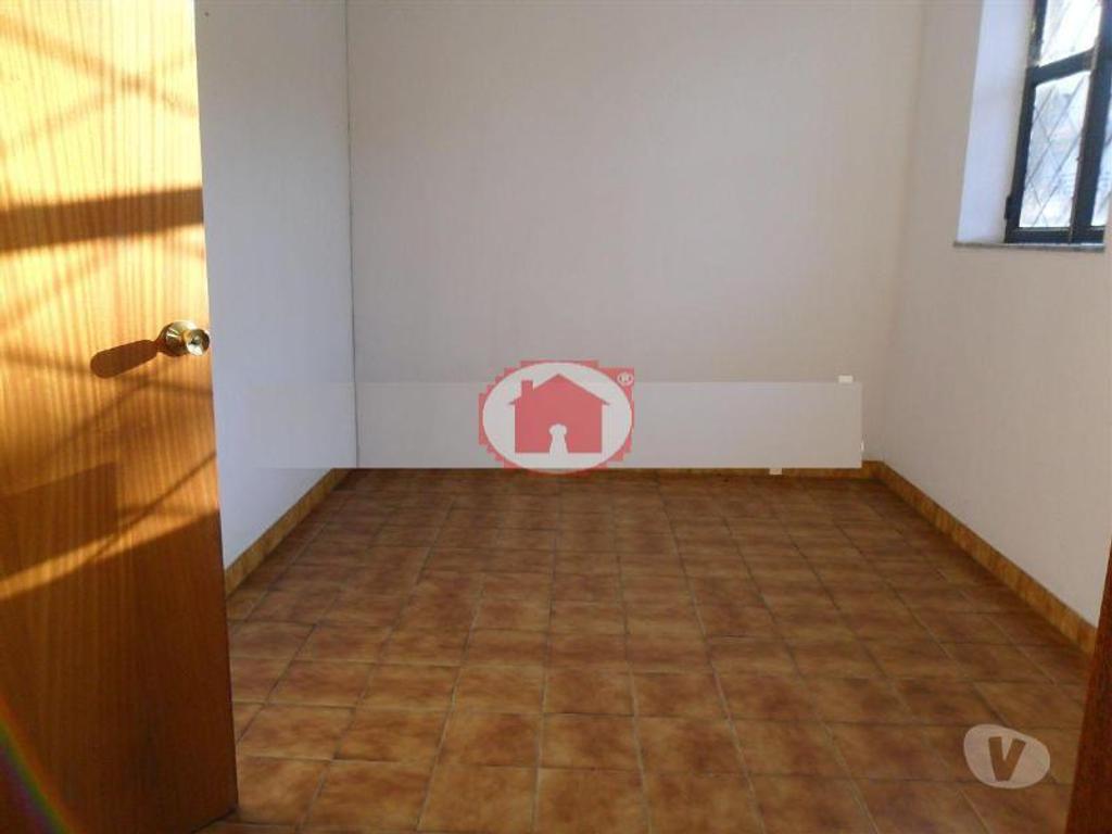 Comprar Loja Guimarães - Fotos para Pavilhão industrial