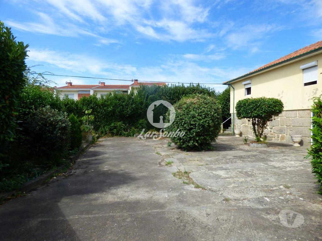 Apartamentos a venda Guimarães - Fotos para Guimaraes-Fantásticas moradias para restauro (245-M-01624)