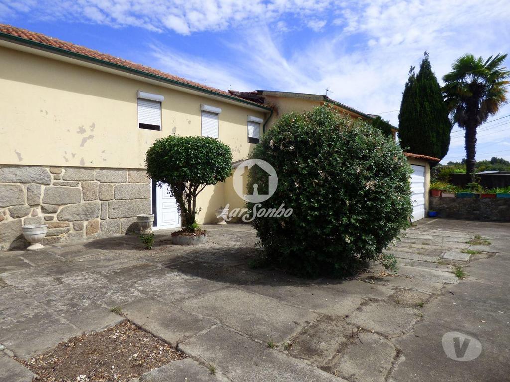 Apartamentos a venda Guimarães - Fotos para Guimaraes-Fantásticas moradias para restauro (245-M-01624)