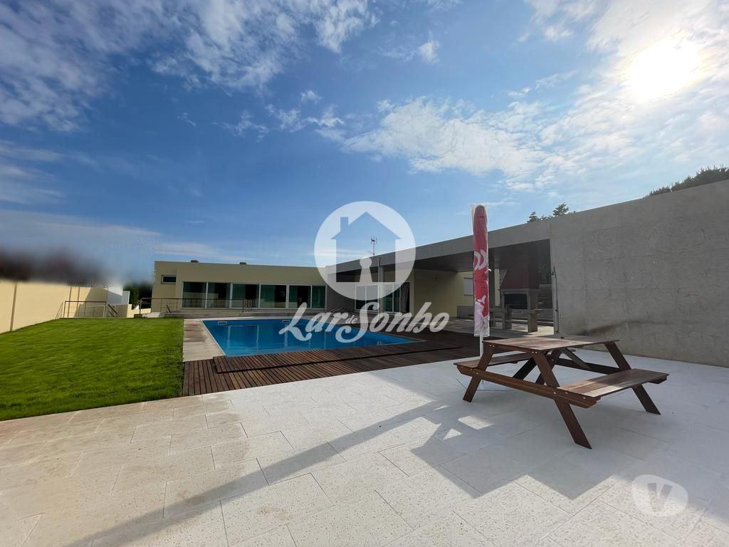 Apartamentos a venda Barcelos - Fotos para Moradia de Luxo, isolada com Piscina, em Courel! (240-M-24462)