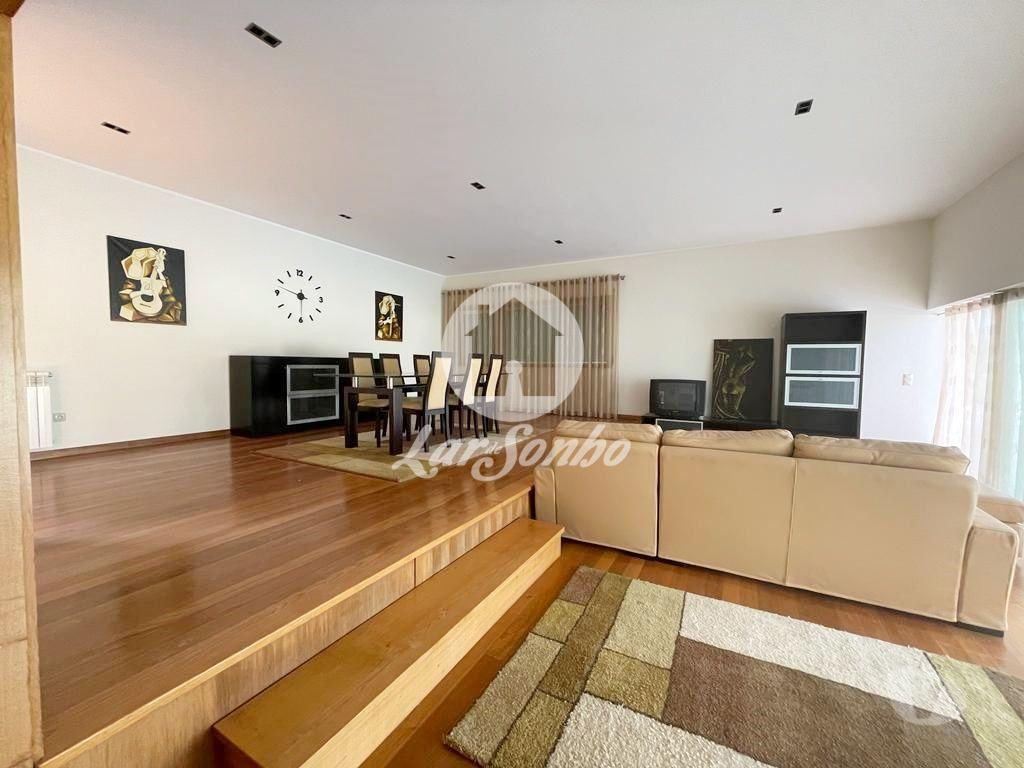 Apartamentos a venda Barcelos - Fotos para Moradia de Luxo, isolada com Piscina, em Courel! (240-M-24462)