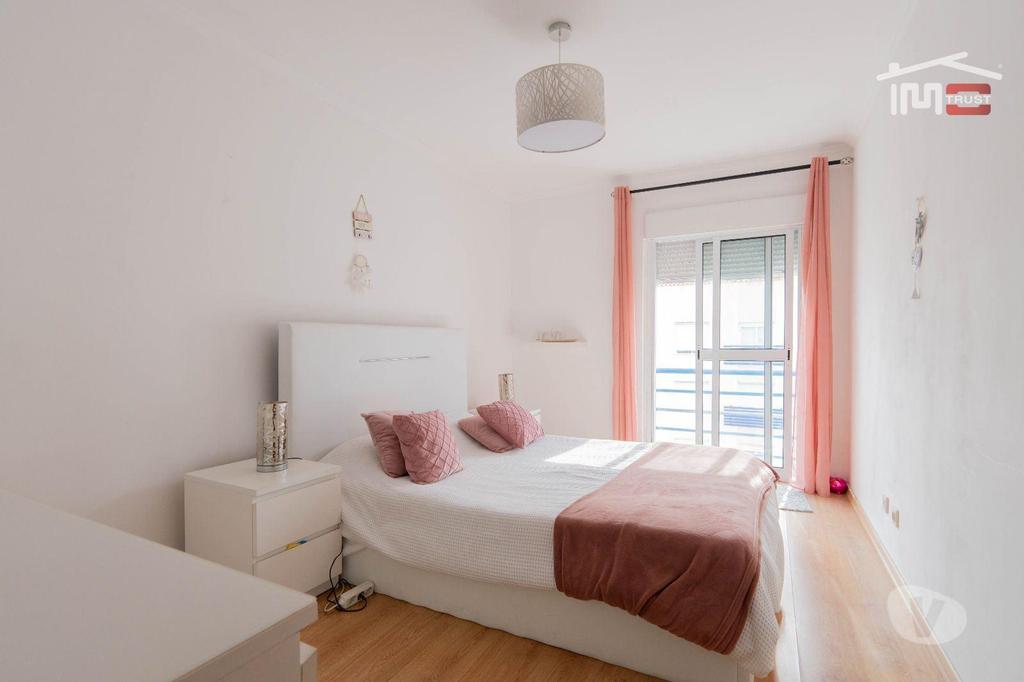 Apartamentos a venda Loures - Fotos para Loures-Excelente T3 em Loures (8-A-000103)