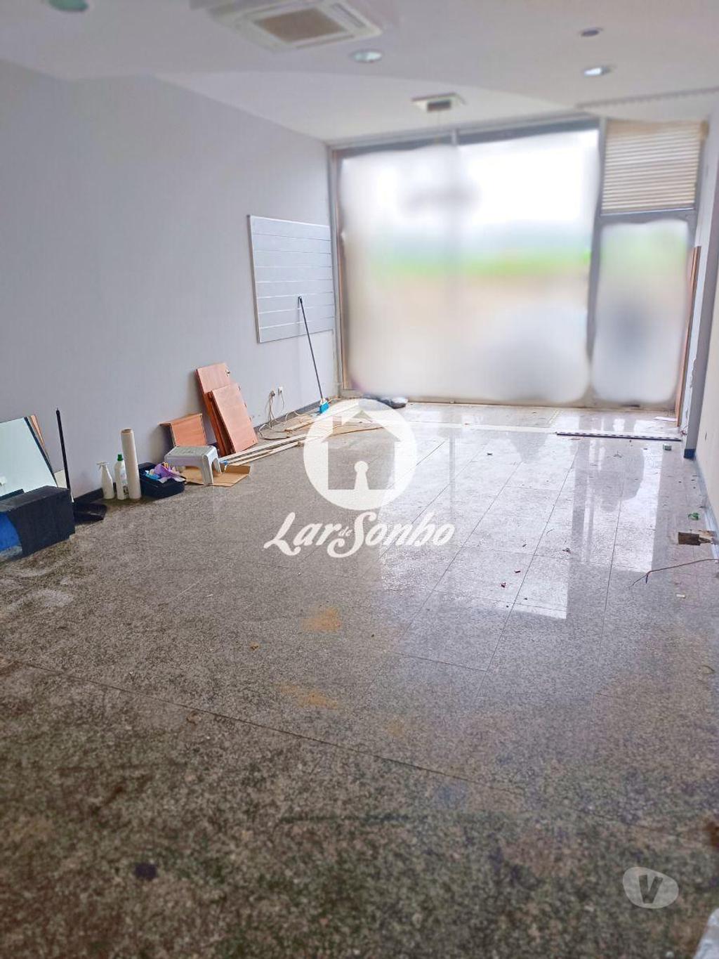 Comprar Loja Vila do Conde - Fotos para Loja espaço para comércio ou serviços em Vila do Conde