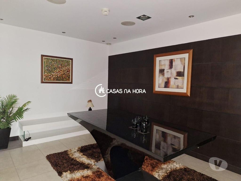 Aluguer Loja Viseu - Fotos para Escritório com Terraço e Garagem - Centro da Cidade