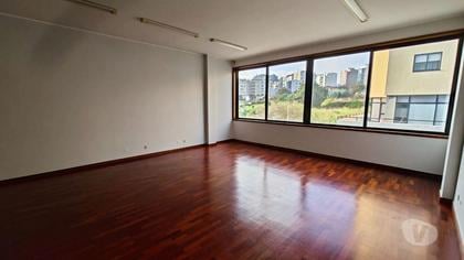 Aluguer Loja - Fotos para Escritório Centro de Gaia próximo a Câmara Municipal