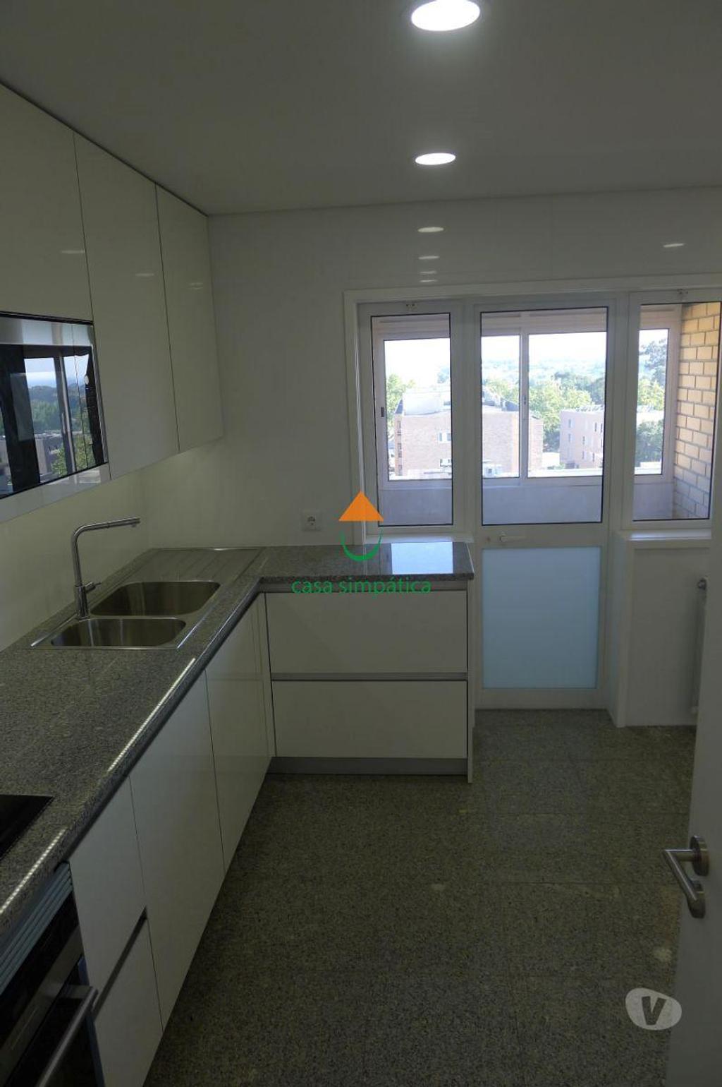Imóveis para alugar Matosinhos - Fotos para T5 disponível para arrendamento
