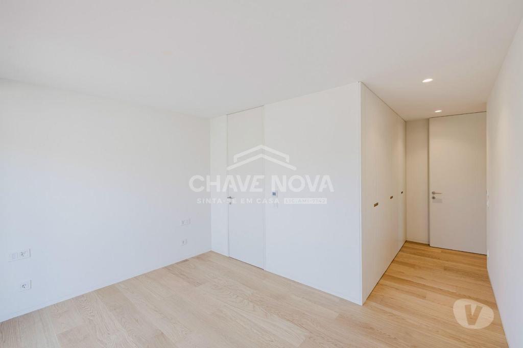 Imóveis para alugar Porto - Fotos para Arrendamento Apartamento T4 Novo - Foz do Douro - Porto