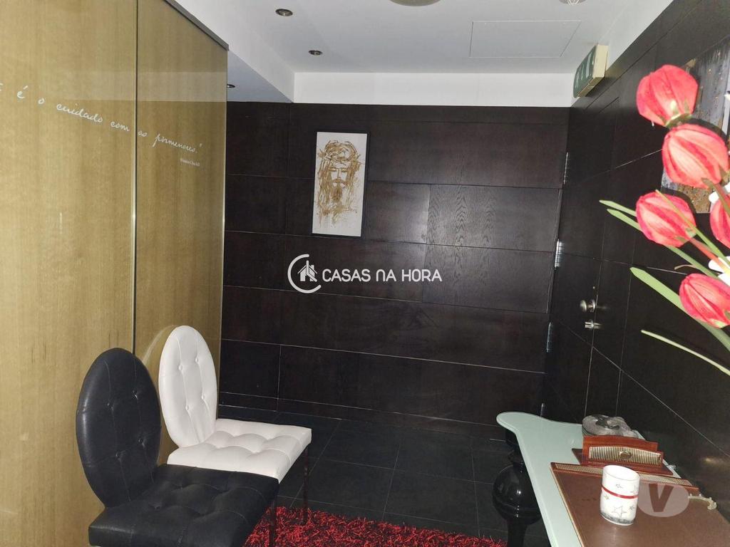 Aluguer Loja Viseu - Fotos para Escritório Mobilado e com Garagem - Centro da Cidade