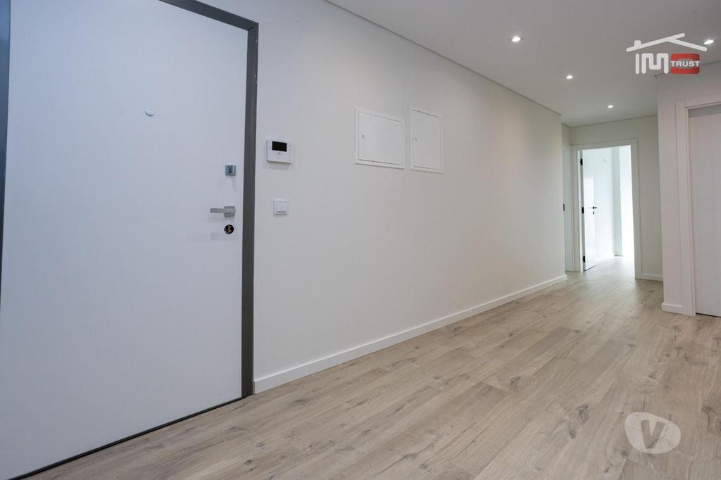 Apartamentos a venda Montijo - Fotos para Apartamento T4 Novo nas Portas da Cidade com Garagem, Jardim e