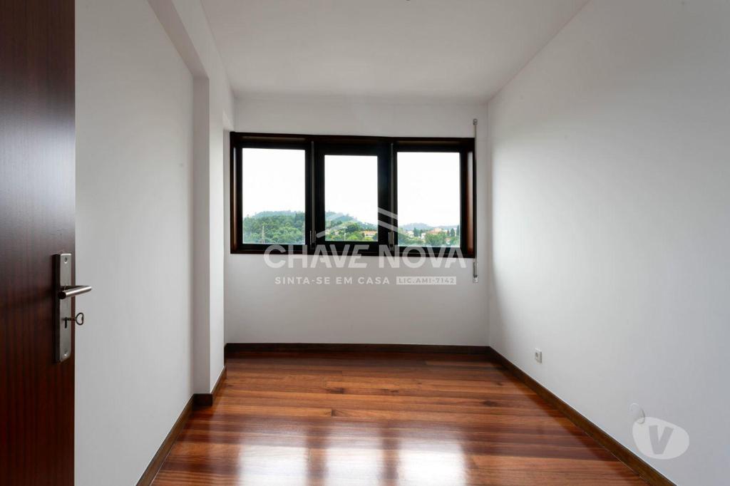 Apartamentos a venda Braga - Fotos para Braga-Apartamento T4 Braga (BRG 00141)