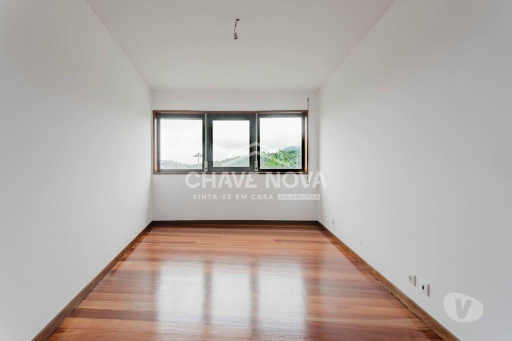 Apartamentos a venda Braga - Fotos para Braga-Apartamento T4 Braga (BRG 00141)