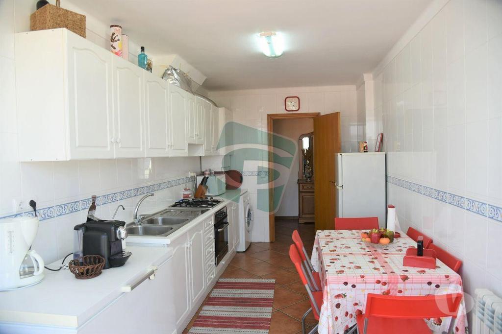 Imóveis para alugar Alcobaça - Fotos para Apartamento T4 Duplex, para arrendamento em São Martinho do Porto