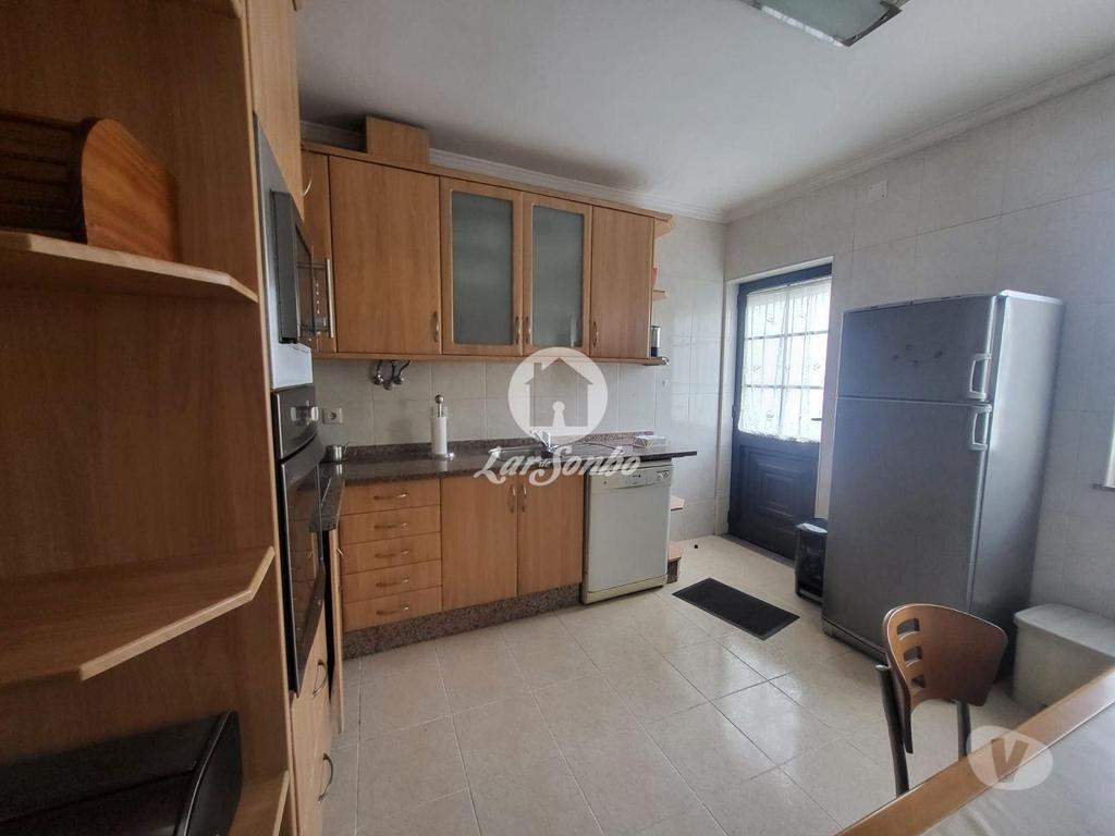 Apartamentos a venda Vila do Conde - Fotos para Moradia em Banda T4+1 no centro de Vila do Conde (240-M-25443)