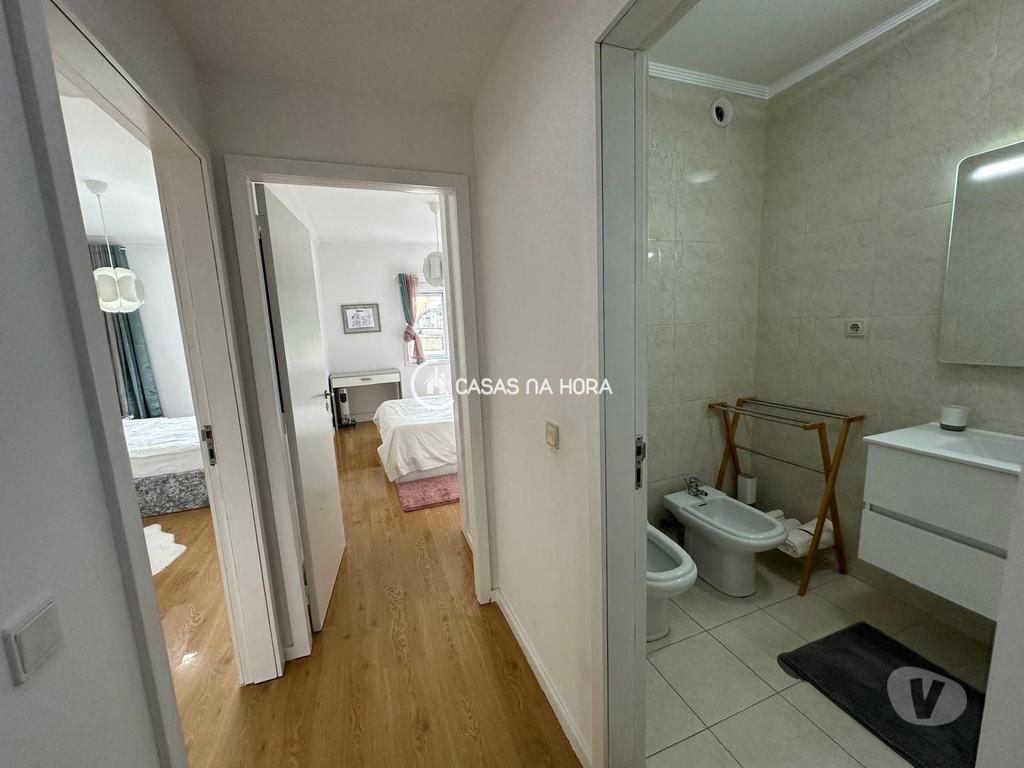 Apartamentos a venda Vila Nova de Gaia - Fotos para Apartamento T2 usado, com 103m2 de área bruta e 1 lugar de