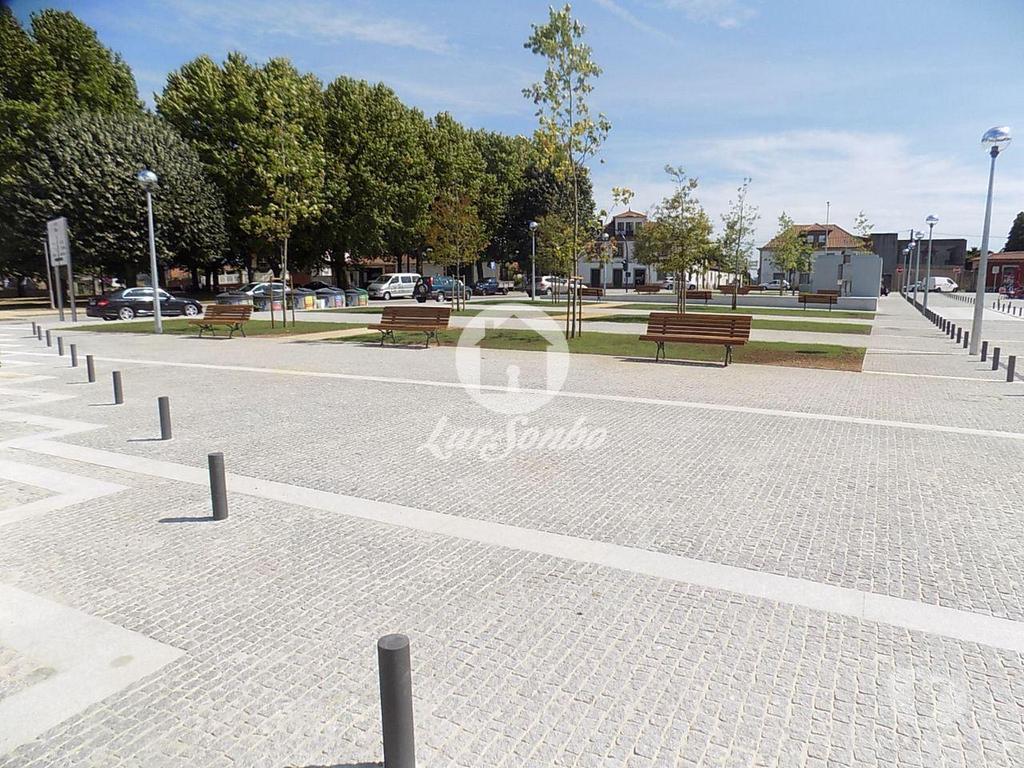 Terrenos Vila do Conde - Fotos para Terreno com 29.897,00m2 no centro de Macieira da Maia