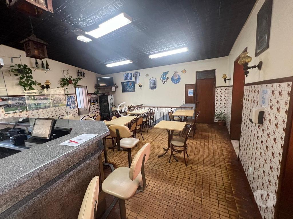 Comprar Loja Vila Nova de Gaia - Fotos para Trespasse de Restaurante com 210m2 em Mafamude e Vilar do...