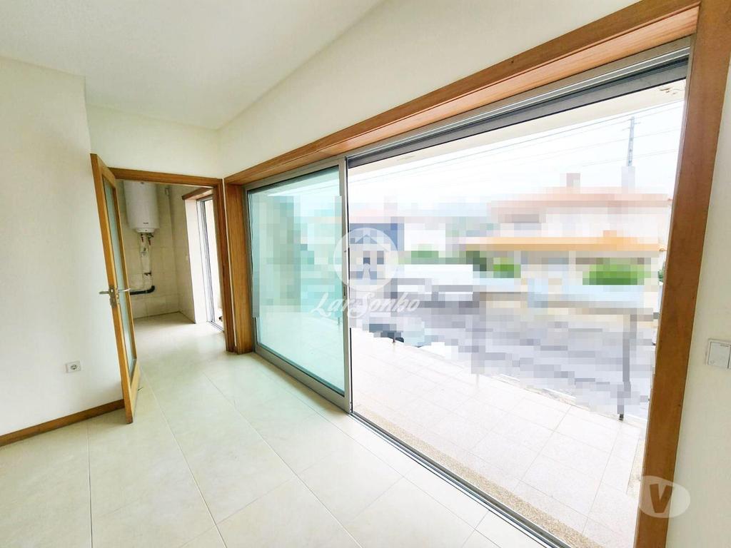 Apartamentos a venda Guimarães - Fotos para Andar Moradia T3 com garagem fechada em Sande São Clemente-