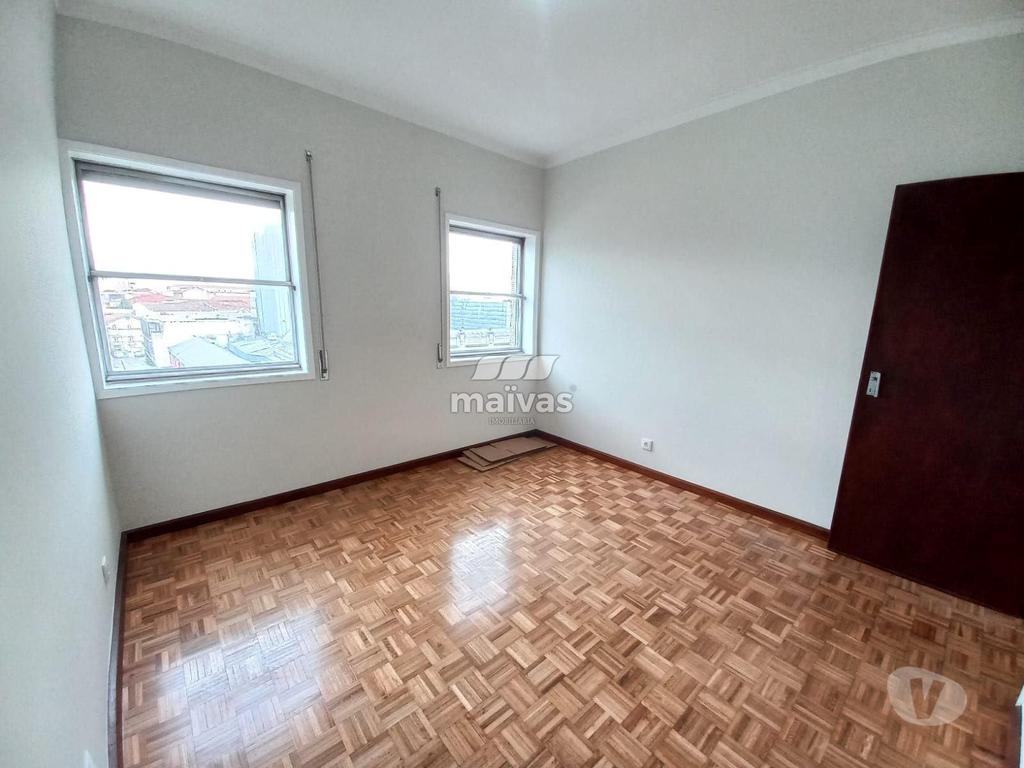 Imóveis para alugar Braga - Fotos para Apartamento T4 para arrendamento no Centro de Braga!