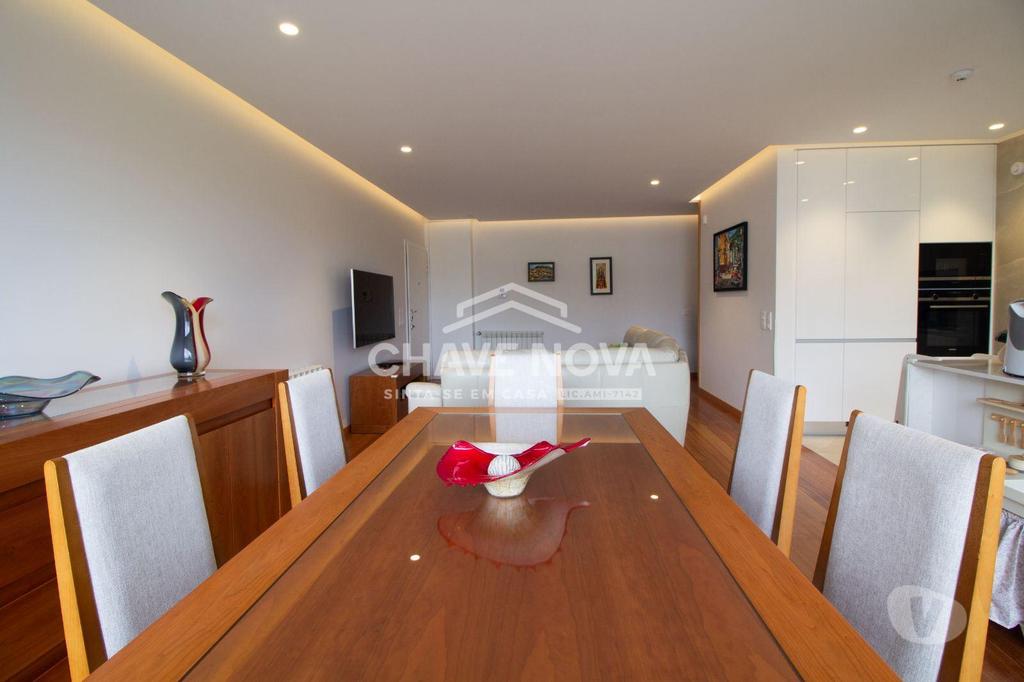 Apartamentos a venda Vila Nova de Gaia - Fotos para Apartamento T2+1 Como Novo c Garagem Box em Canidelo (GN 02107)