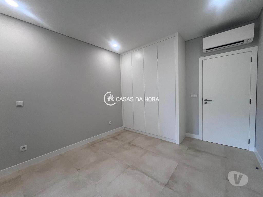 Comprar Loja Viseu - Fotos para Atelier com Terraço e kitchenette Equipada - Viseu