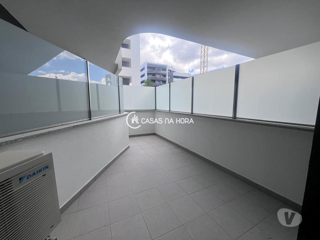 Comprar Loja Viseu - Fotos para Atelier com Terraço e kitchenette Equipada - Viseu