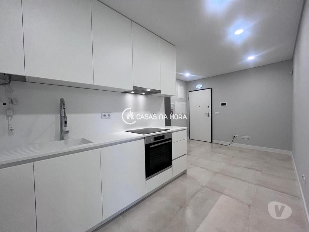 Comprar Loja Viseu - Fotos para Atelier com Terraço e kitchenette Equipada - Viseu