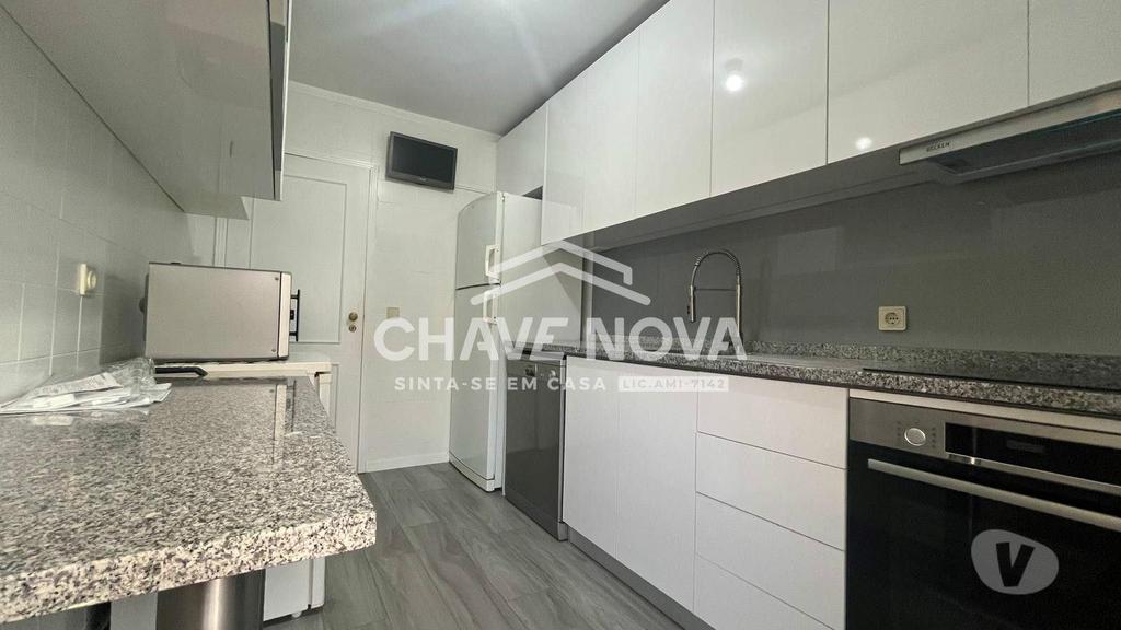 Imóveis para alugar Vila Nova de Gaia - Fotos para Apartamento T1+1 Arrendamento Avenida da Republica