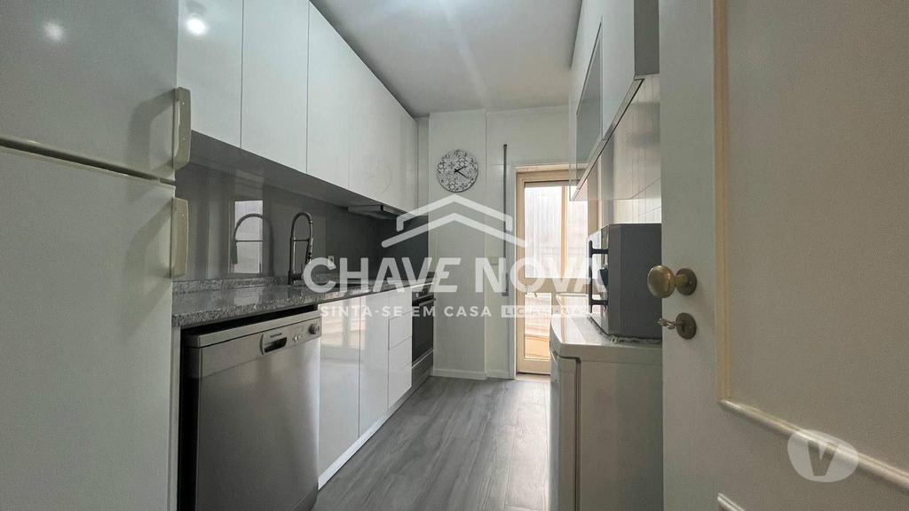 Imóveis para alugar Vila Nova de Gaia - Fotos para Apartamento T1+1 Arrendamento Avenida da Republica