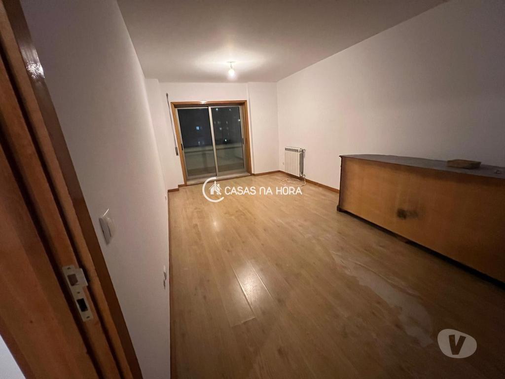 Apartamentos a venda Vila Nova de Gaia - Fotos para Apartamento T2 com Varanda em Santo Ovídeo Vila Nova de Gaia