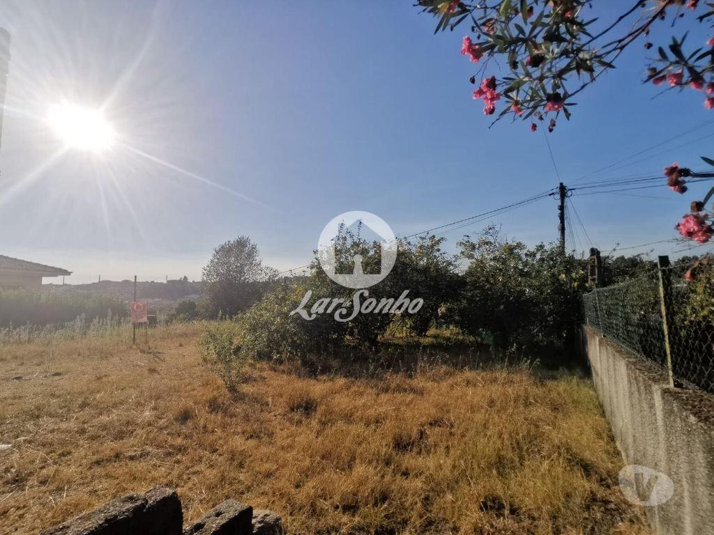Terrenos Vila Nova de Famalicão - Fotos para Terreno para construção com área total de 670 m3 em Riba de Ave