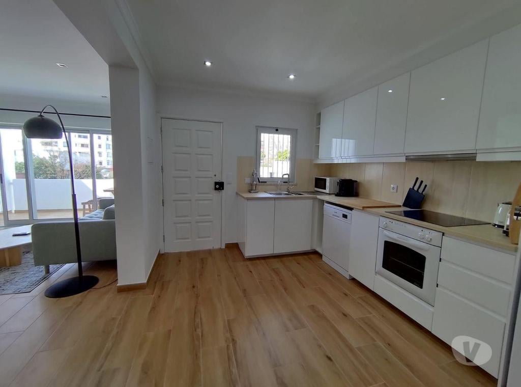 Imóveis para alugar Loulé - Fotos para Apartamento T2 no centro de Vilamoura - Arrendamento anual