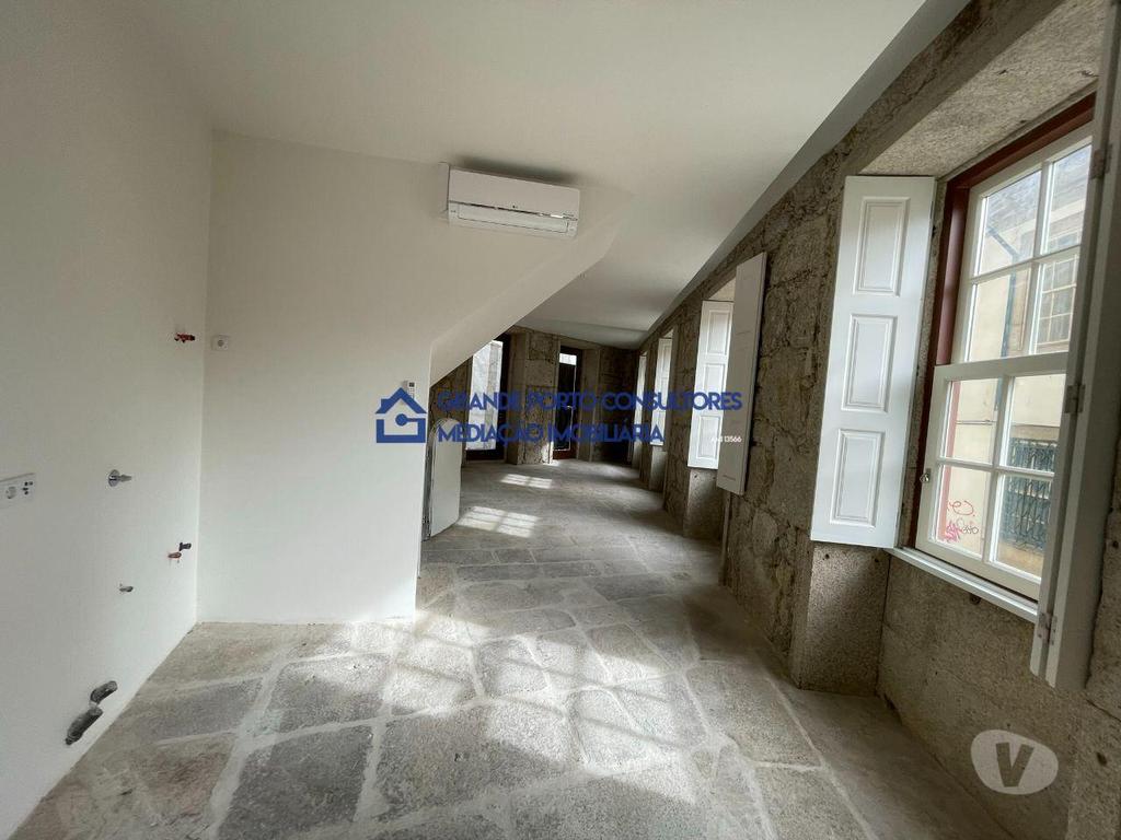 Comprar Loja Porto - Fotos para Prédio Zona Histórica Porto - Clérigos