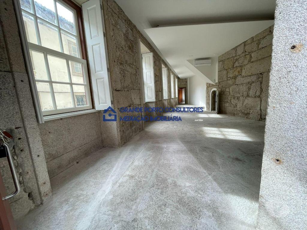 Comprar Loja Porto - Fotos para Prédio Zona Histórica Porto - Clérigos