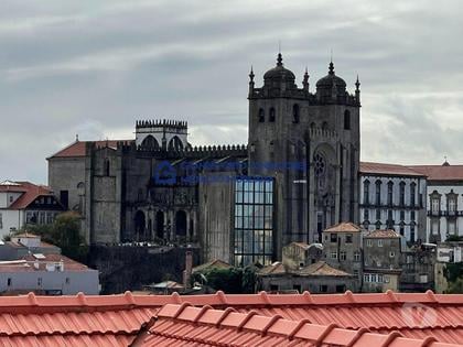 Venda Loja - Fotos para Prédio Zona Histórica Porto - Clérigos