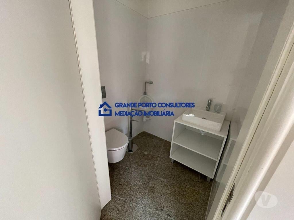 Comprar Loja Porto - Fotos para Loja Estabelecimento dá pra restauração - Zona Histórica...