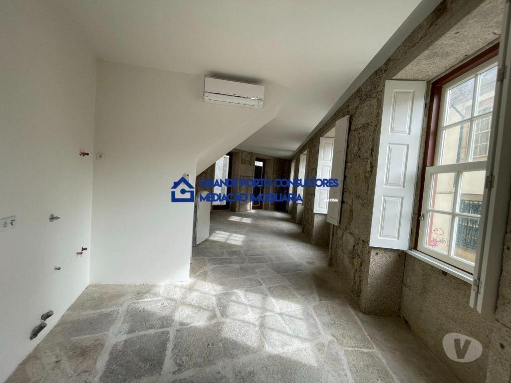 Comprar Loja Porto - Fotos para Loja Estabelecimento dá pra restauração - Zona Histórica...