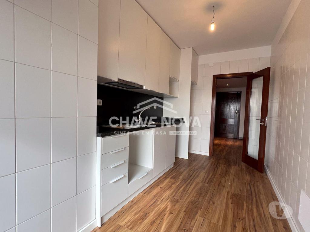 Apartamentos a venda Vila Nova de Gaia - Fotos para Apartamento T3 c Lugar de Garagem em Mafamude (750m da Estação