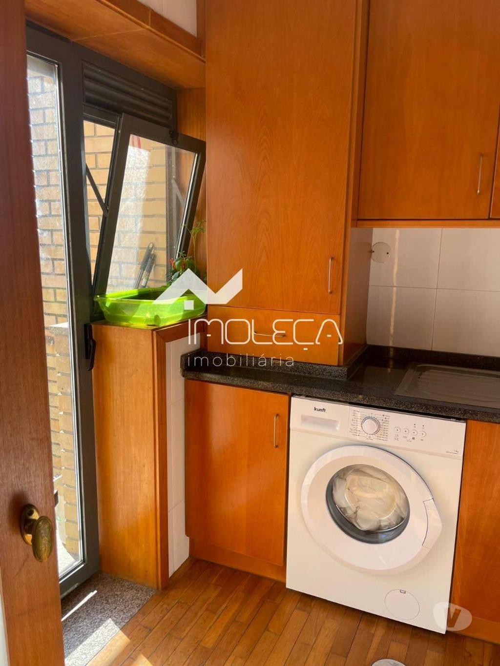 Apartamentos a venda Matosinhos - Fotos para T1 com varanda ao Centro da Cidade - Leça da Palmeira (A 01900)