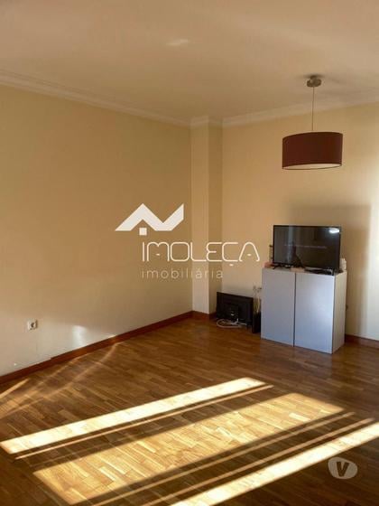 Casas e apartamentos - venda - Fotos para T1 com varanda ao Centro da Cidade - Leça da Palmeira (A 01900)