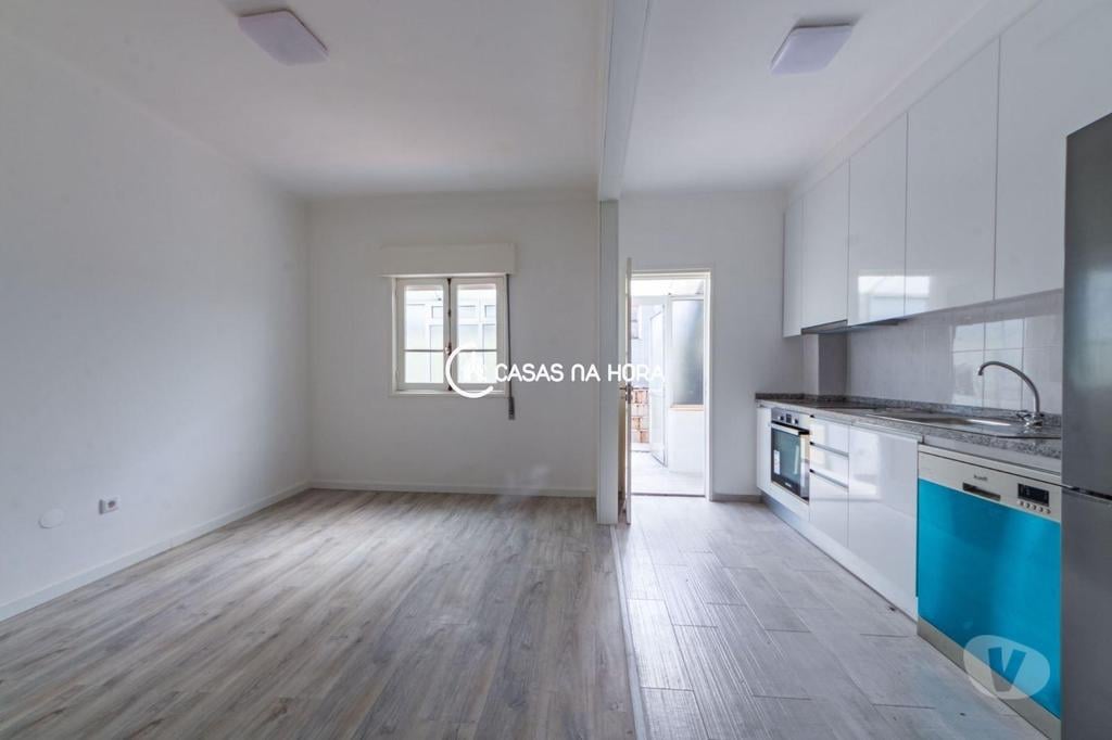 Apartamentos a venda Vila Nova de Gaia - Fotos para Andar Moradia T1+1 em Gervide, Oliveira do Douro (Gaia A 01991)